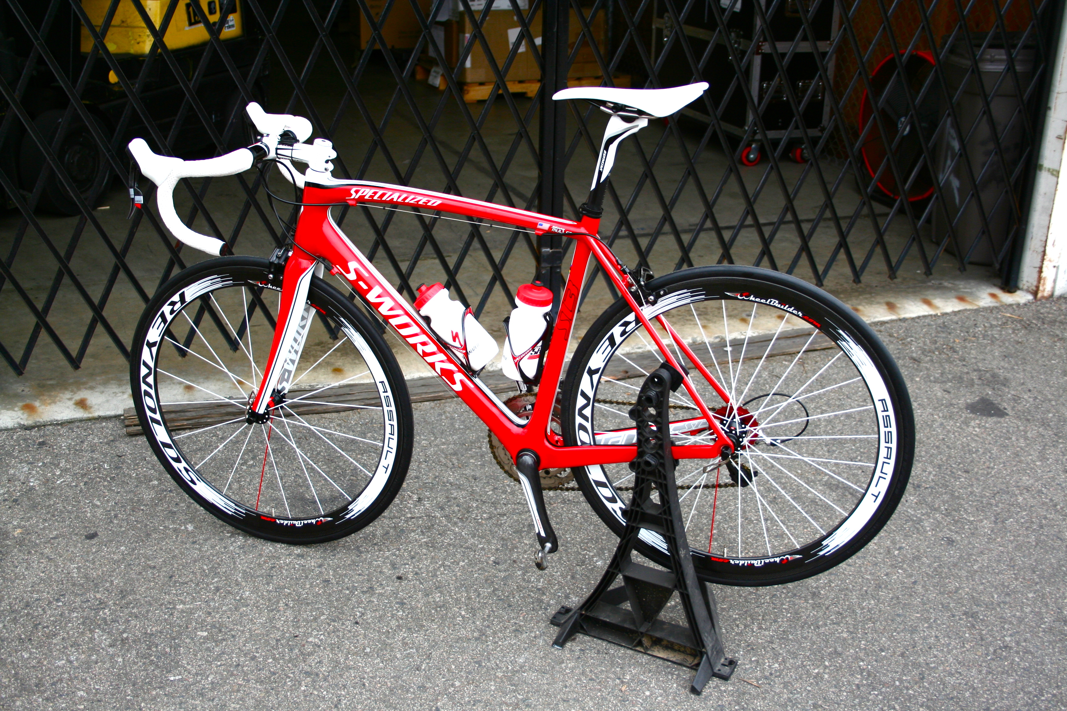 CLOSER LOOK: 2011 Specialized S-Works Tarmac SL3 | Team Sho-Air